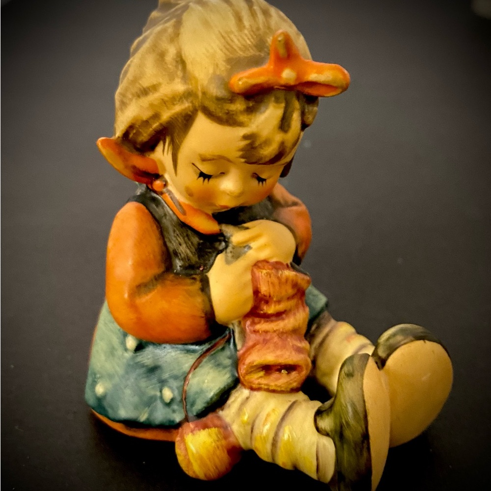 Knit One, pearl one
Description: Girl Knitting,